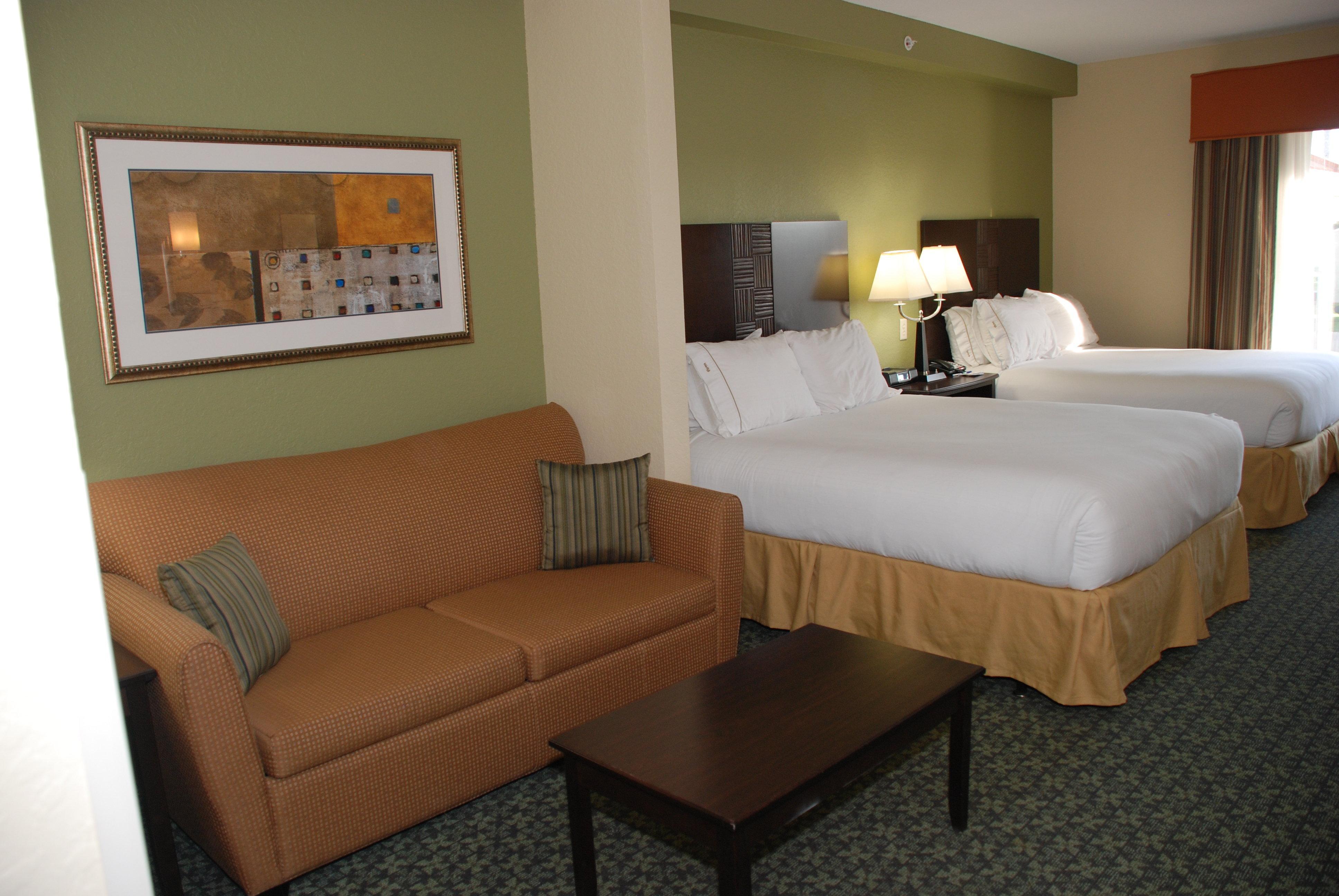 Holiday Inn Express & Suites Covington By Ihg Exterior photo