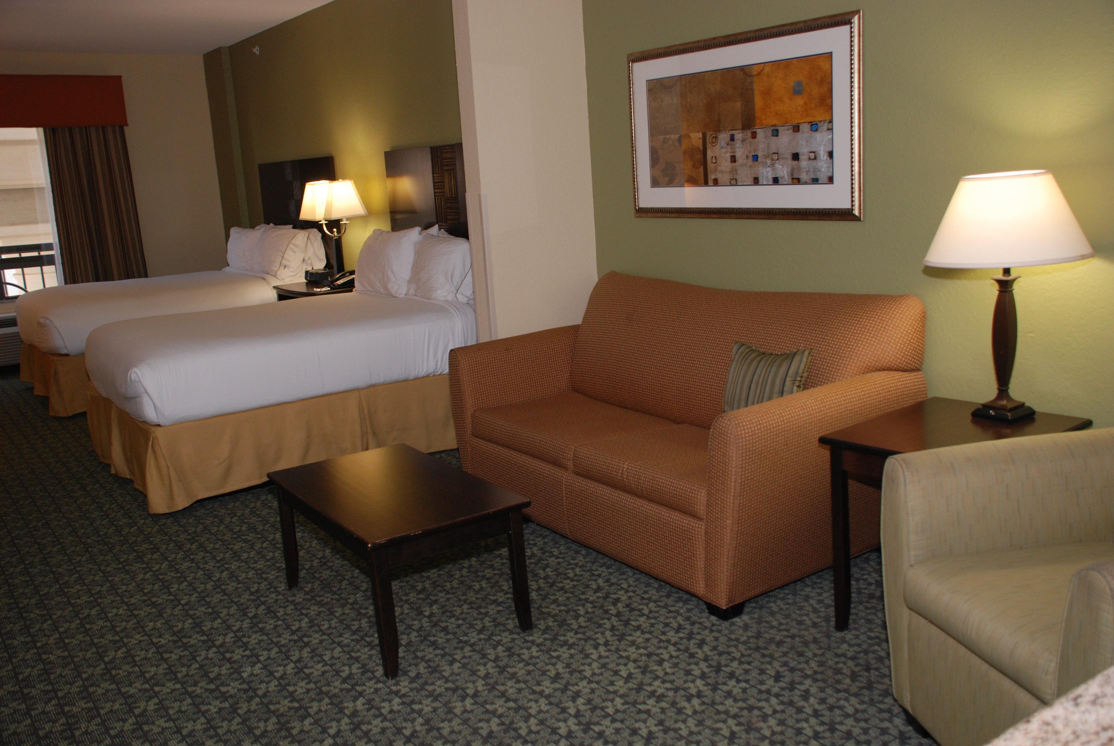 Holiday Inn Express & Suites Covington By Ihg Exterior photo