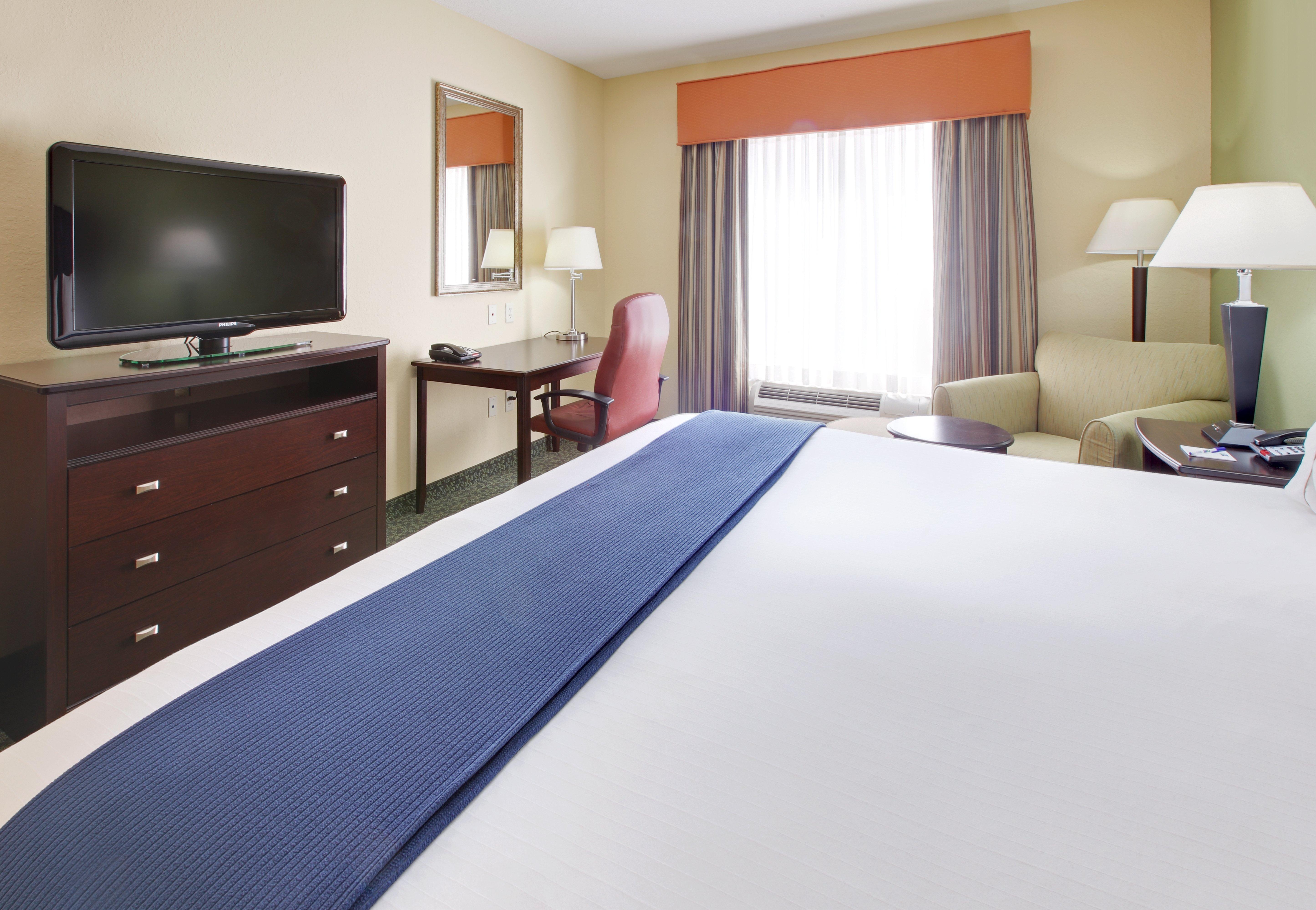 Holiday Inn Express & Suites Covington By Ihg Exterior photo