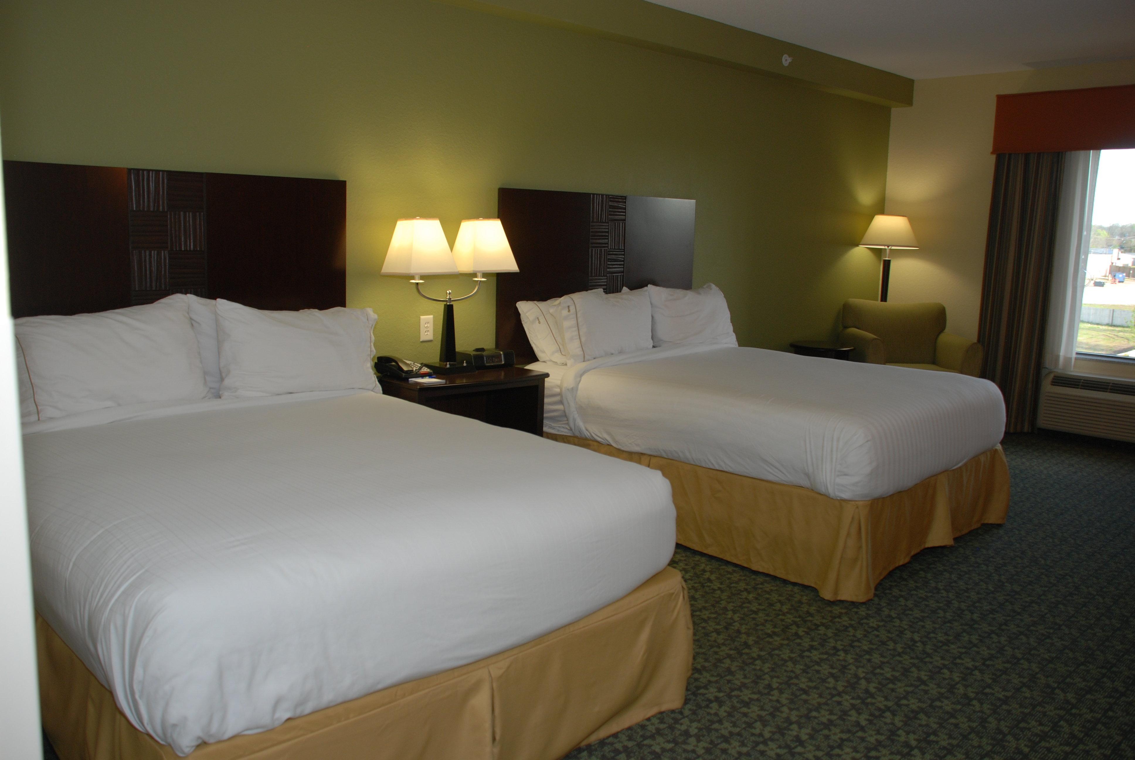Holiday Inn Express & Suites Covington By Ihg Exterior photo